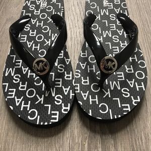 {NWOT} Michael Kors flip flops